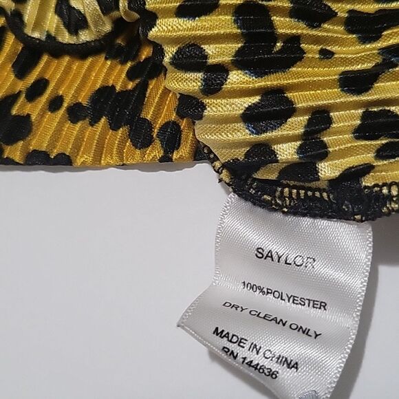 Saylor Primrose Cheetah Plissé Blouse - Picture 9 of 13